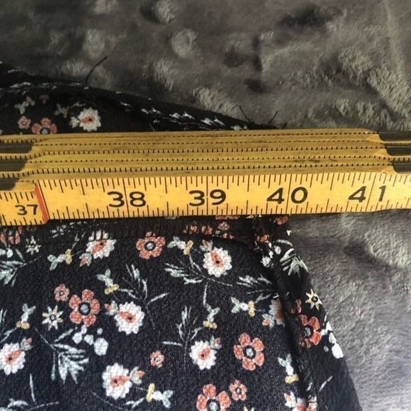 𝅺MAX Studio‎ black Floral ruffled wrap mini dress size small - Picture 8 of 11